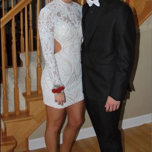 Hoco Dress worn 1 time size 6 from prom girl